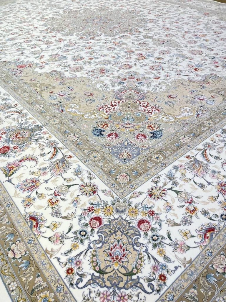 فرش طرح گلنار سفید 1500 شانه